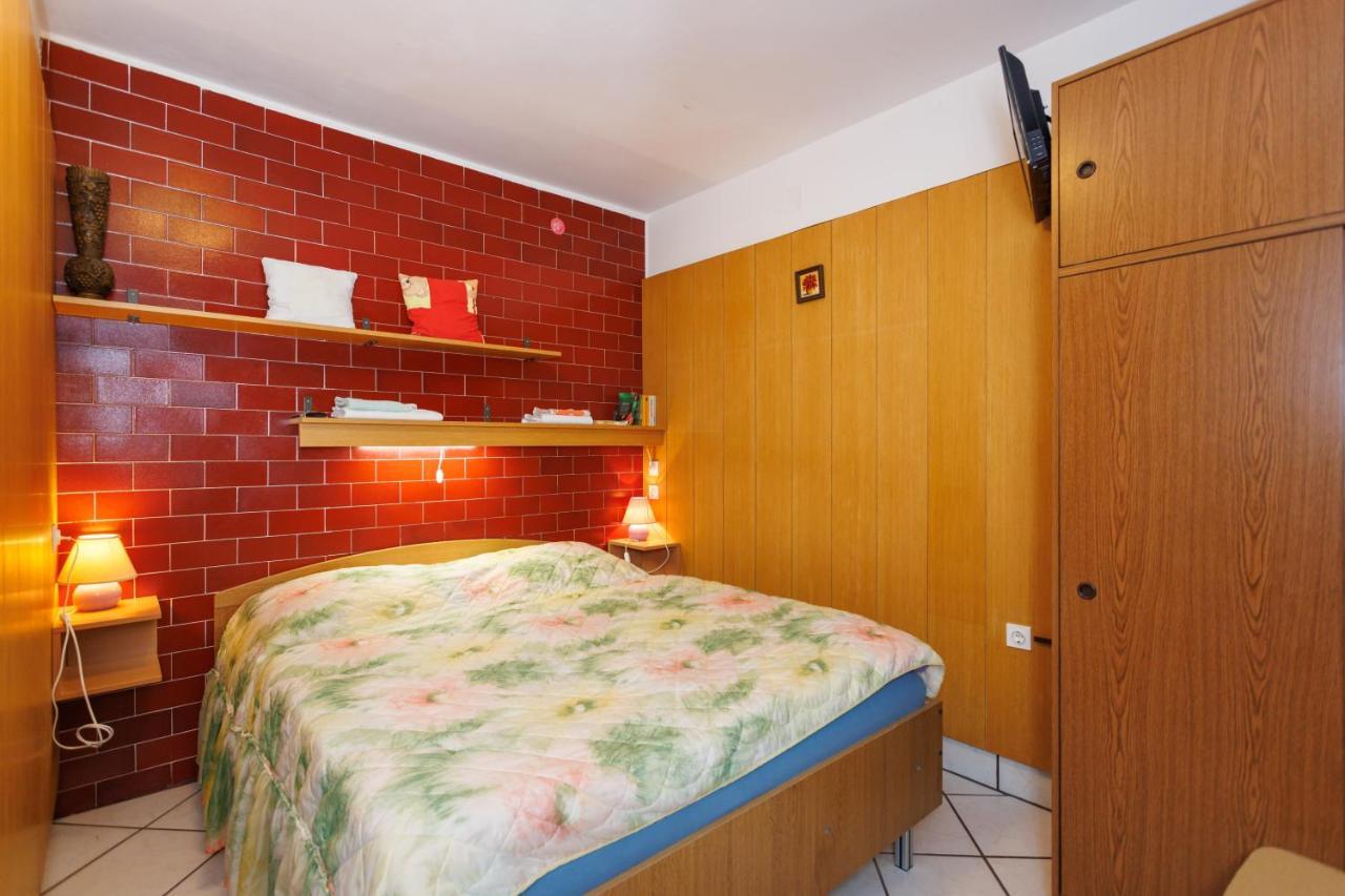 Apartments Pika Крк Экстерьер фото