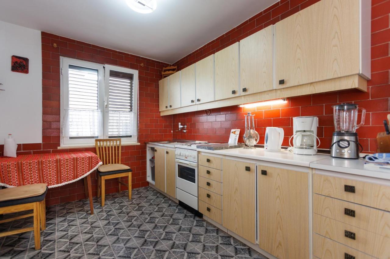 Apartments Pika Крк Экстерьер фото